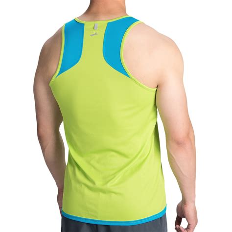 brooks running tops.